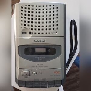Radio Shack CTR-119 Portable Cassette Player and Recorder Desk Top Tested Works